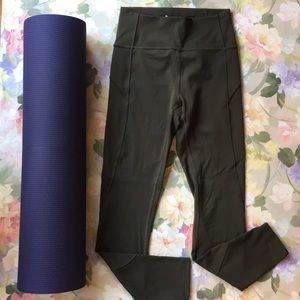 NEW LULULEMON 28” Olive In Movement Tight Everlux